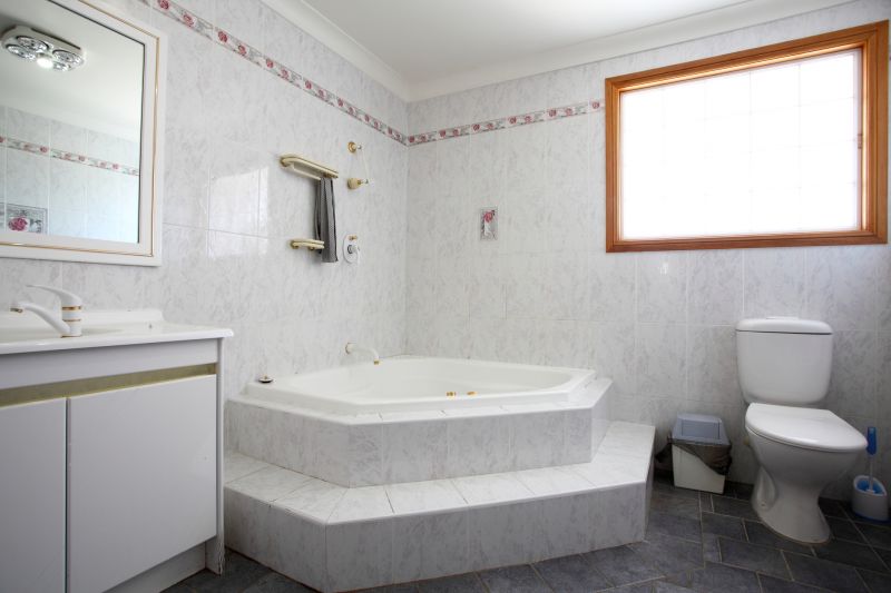 Cost of Bathtub Installation in Plymouth, WI